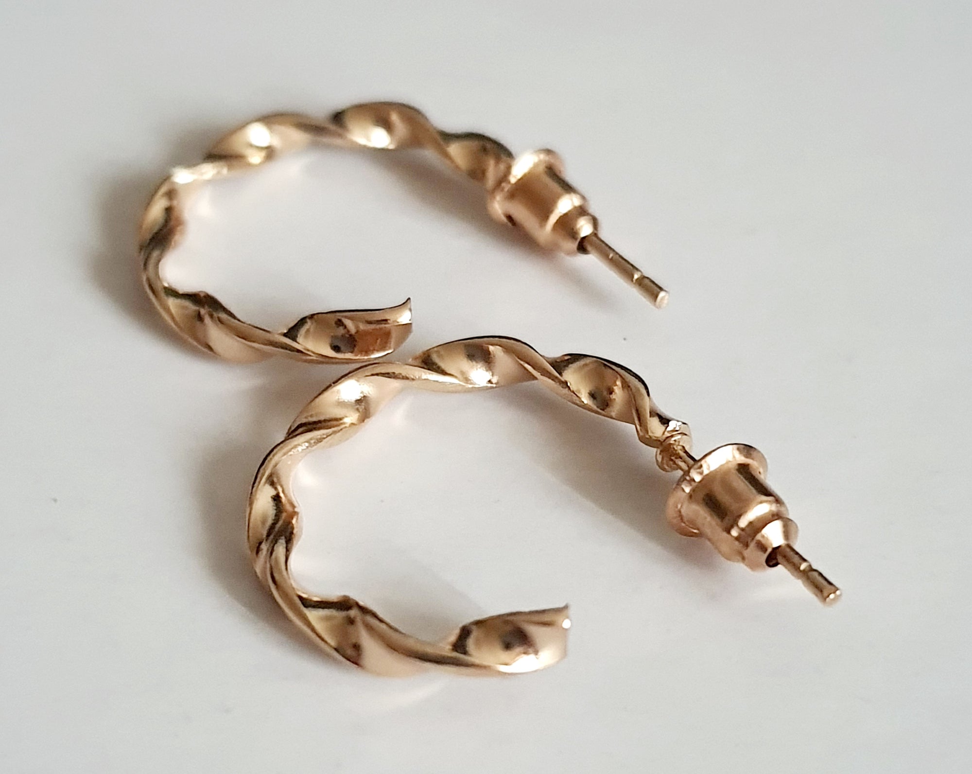Charming twisted earrings 2 cm stainless steel