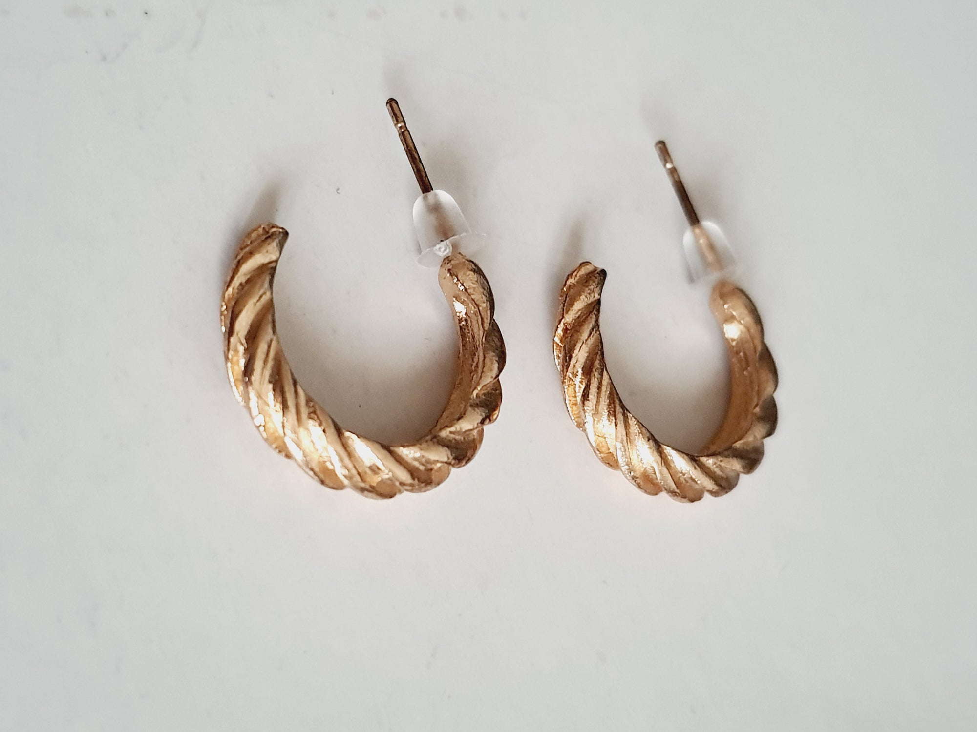 Charming twisted earrings 1.5 cm stainless steel