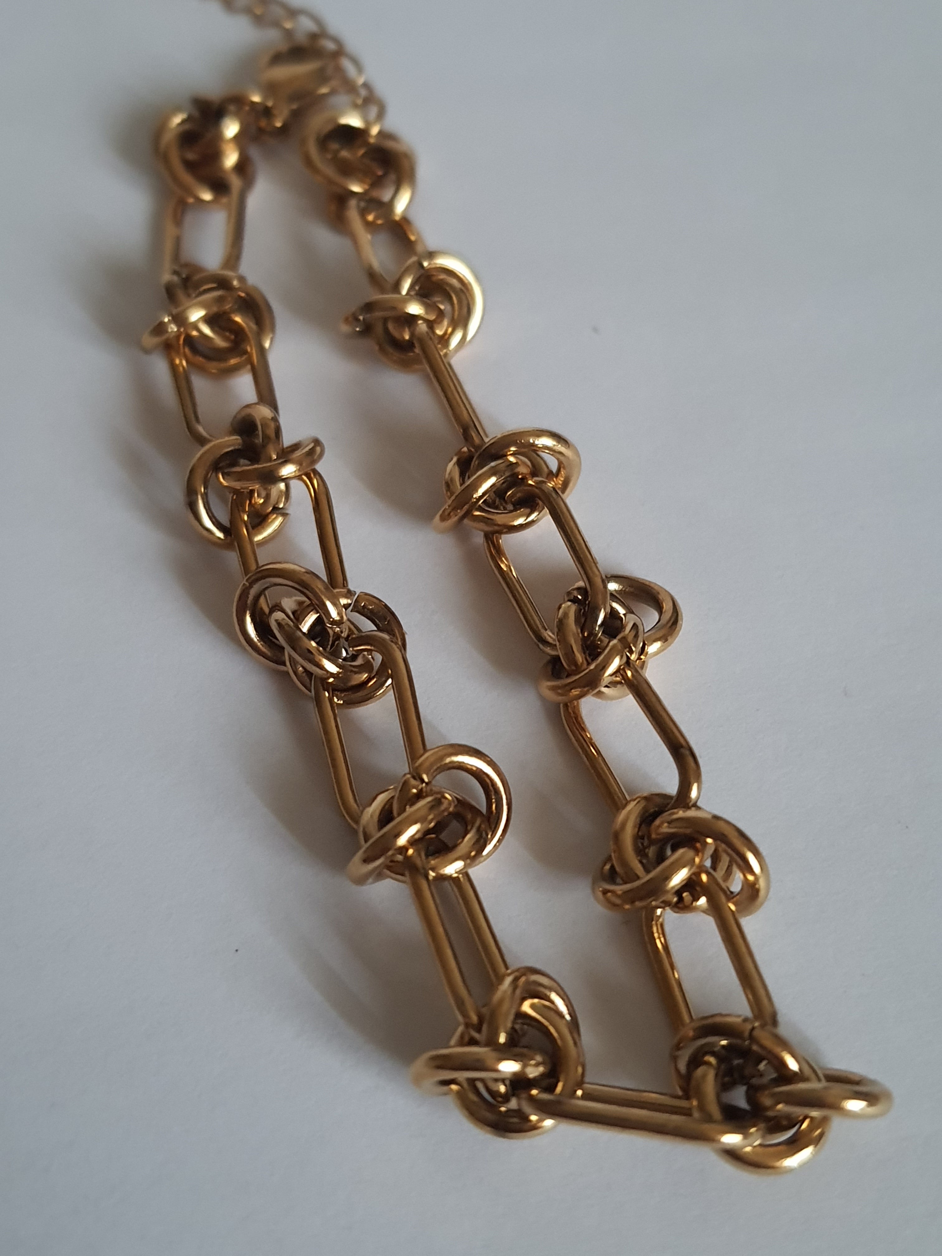 Bransoletka złocona ze stali nierdzewnej, długość regulowana 18–24 cm, splot z geometrycznych ogniw, RougeBizu.