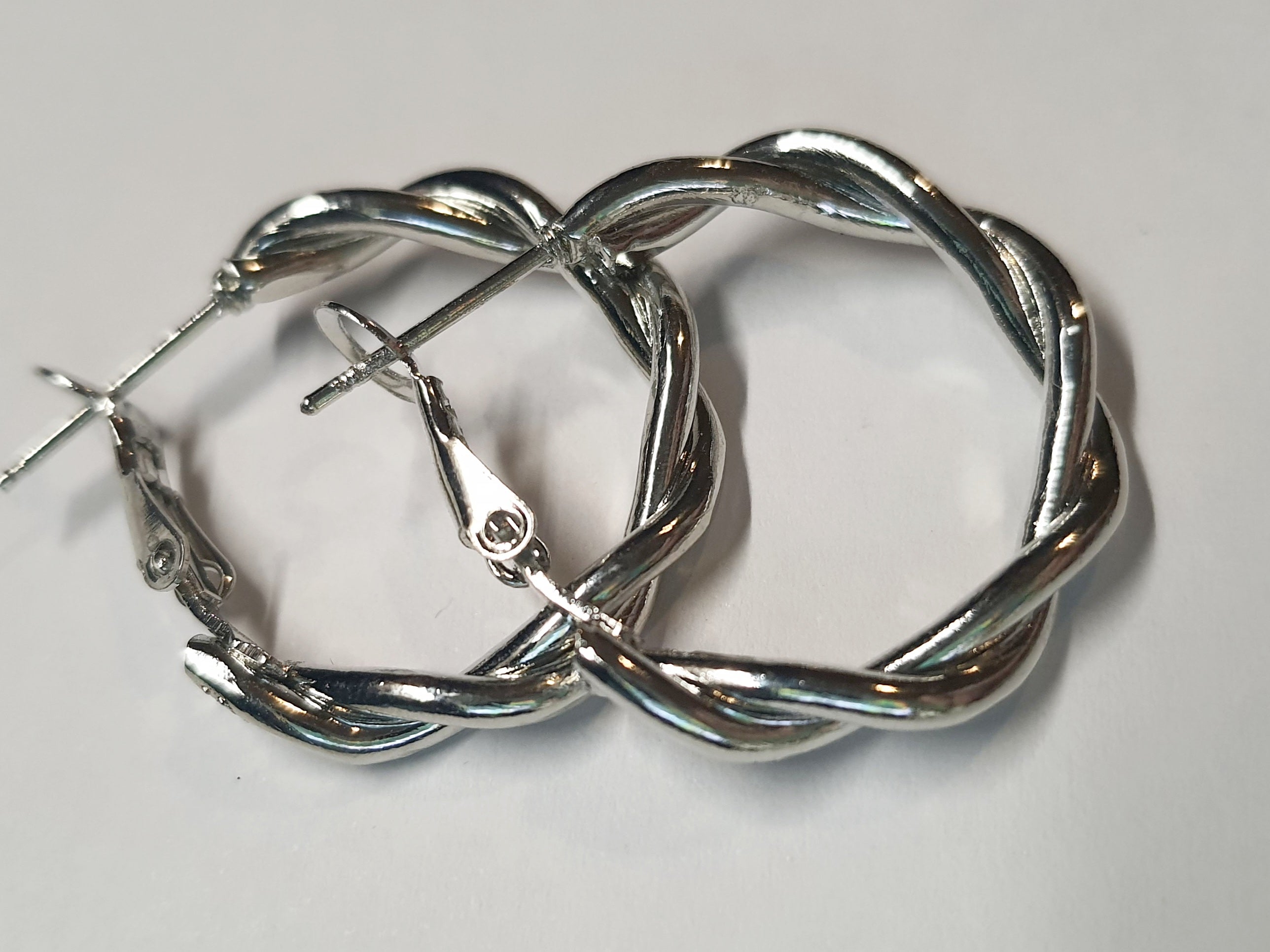 Srebrne kolczyki skręcane kółka, stal chirurgiczna, stal nierdzewna, wodoodporne, hipoalergiczne, jakość premium, klasyczny model, średnica 2 cm, RougeBizu.