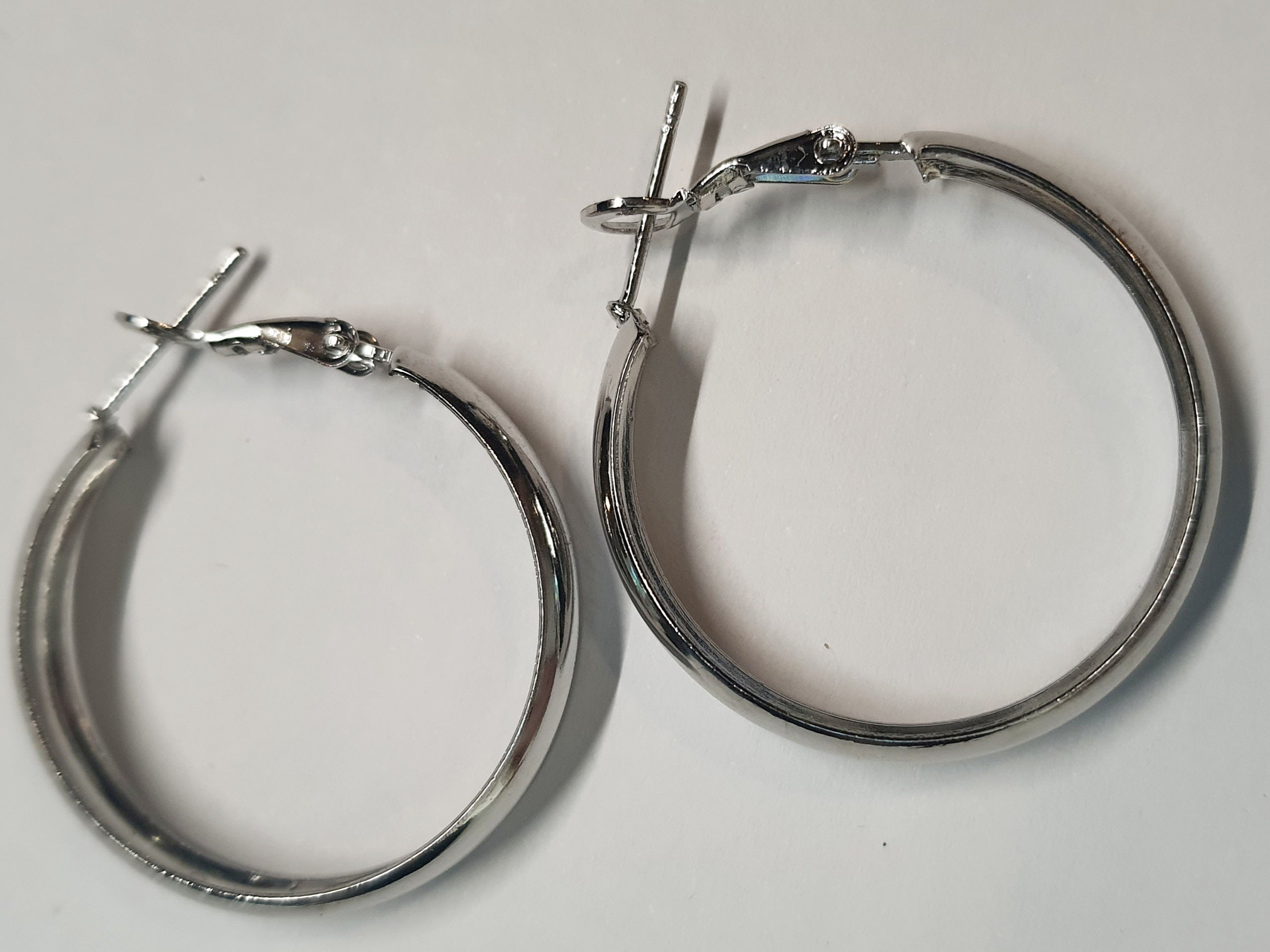 Srebrne kolczyki klasyczne chunky kółka o średnicy 3 cm, stal chirurgiczna, stal nierdzewna, wodoodporne, hipoalergiczne, jakość premium, RougeBizu.