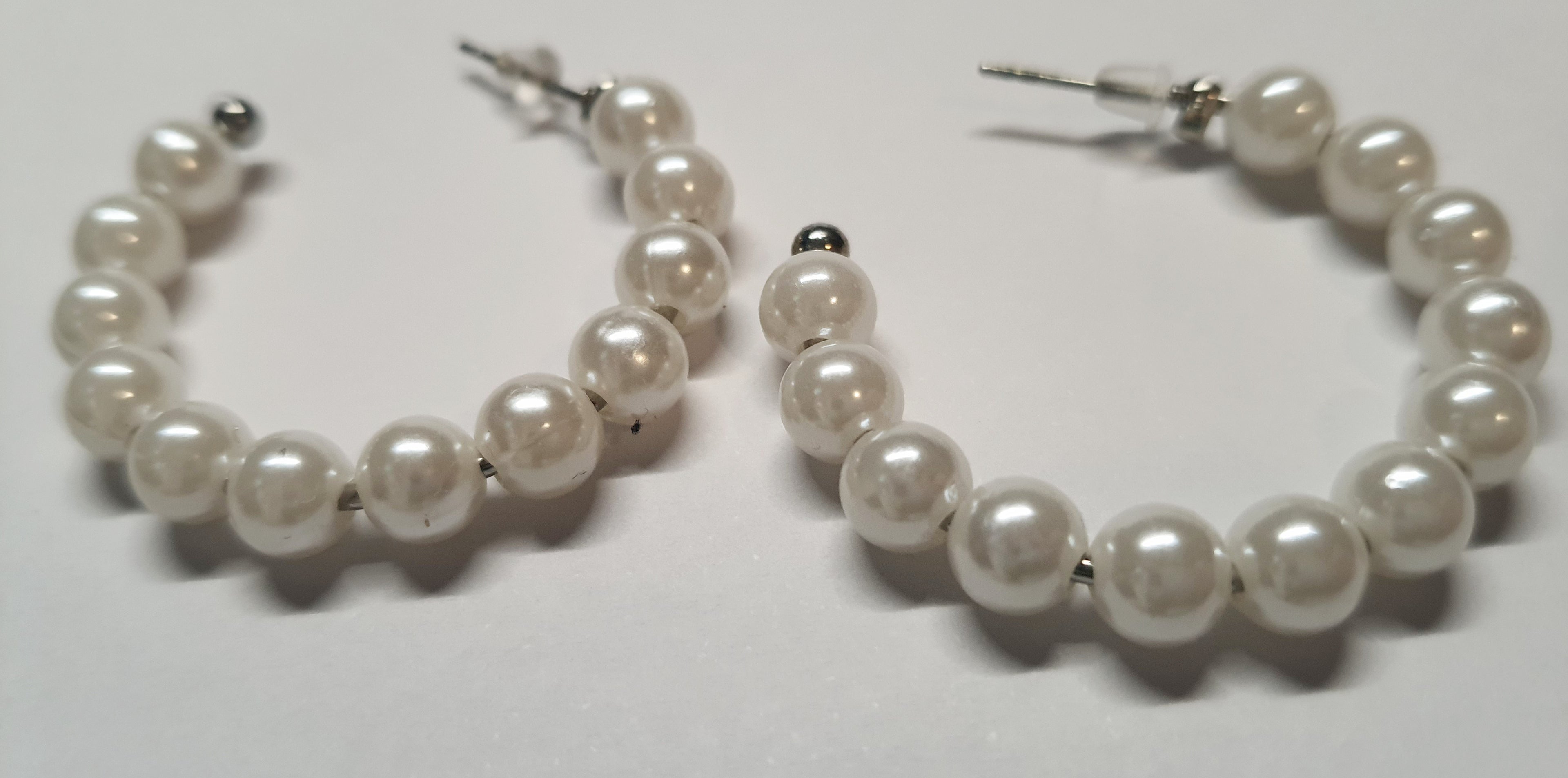 Srebrne kolczyki kółka z perłami o średnicy 3,5 cm, stal chirurgiczna, stal nierdzewna, wodoodporne, hipoalergiczne, jakość premium, RougeBizu.