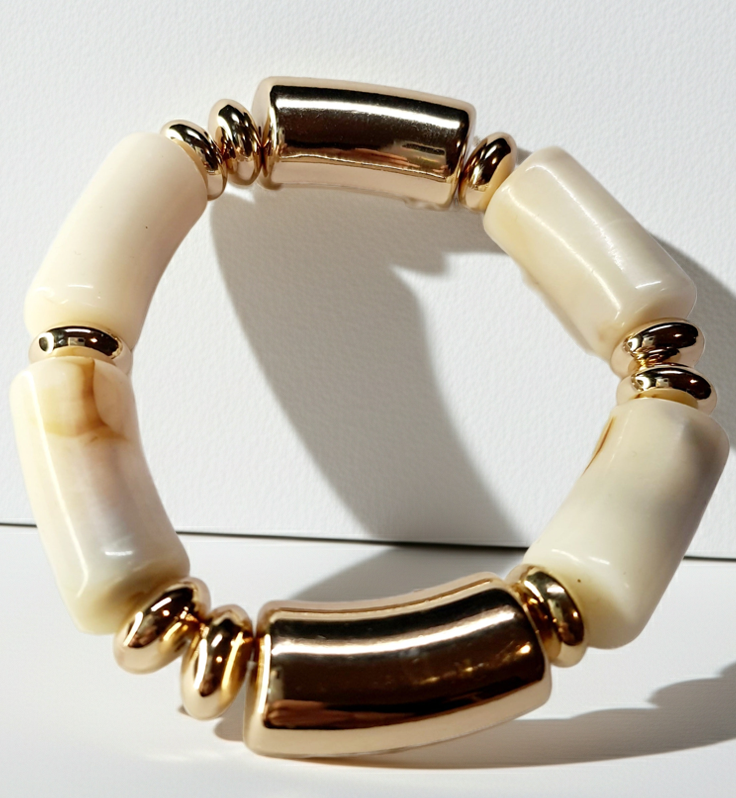 Bransoletka akrylowa w kolorze kości słoniowej, o średnicy 6 cm, w stylu retro i minimalistycznym. Stal nierdzewna, stal chirurgiczna, wodoodporne, hipoalergiczne, jakość premium, Rouge Bizu.