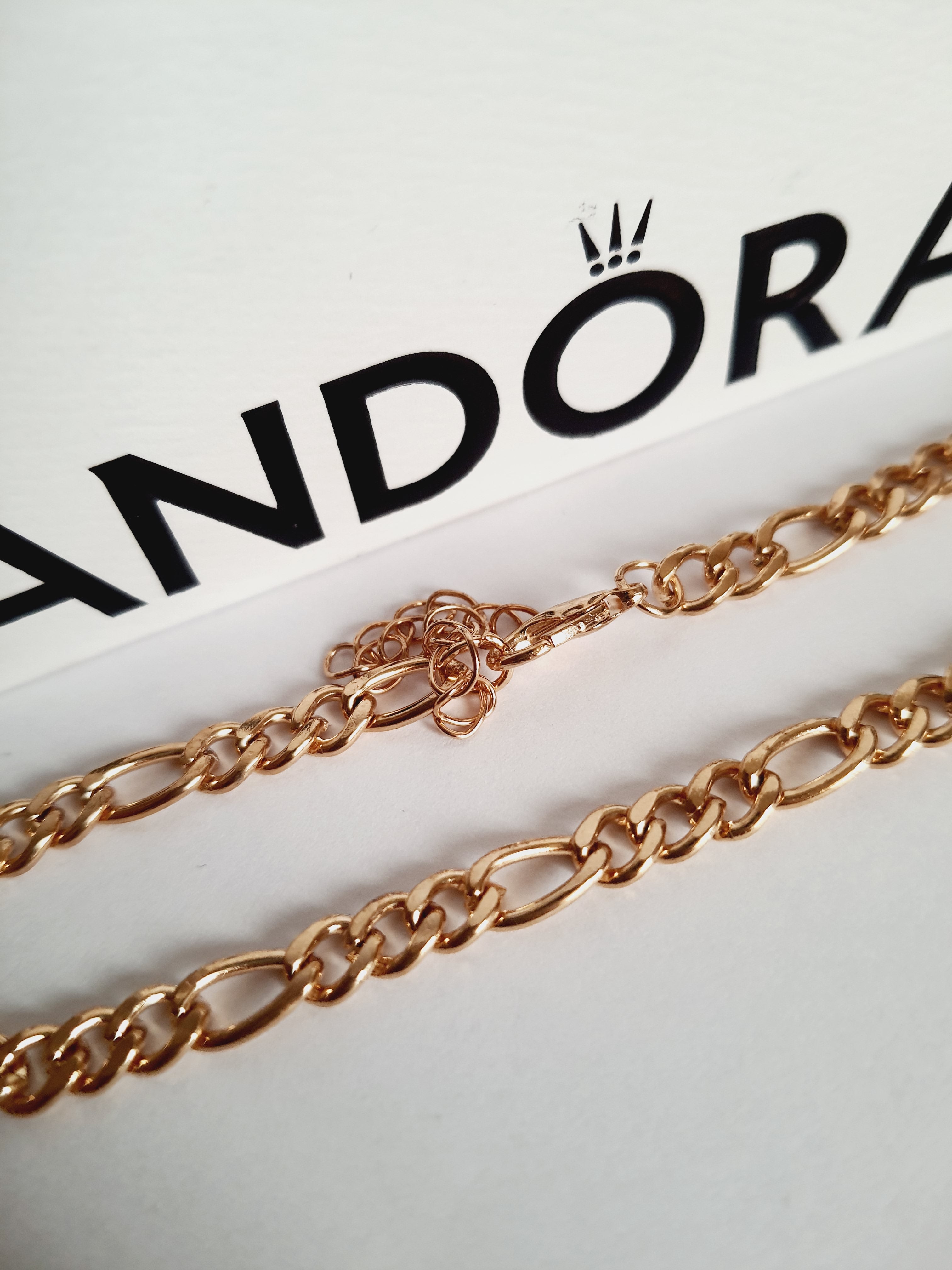 Złota bransoletka w splocie figaro, długość 23–28 cm, stal chirurgiczna, stal nierdzewna, wodoodporne, hipoalergiczne, jakość premium, połysk luksusowy, Rouge Bizu.