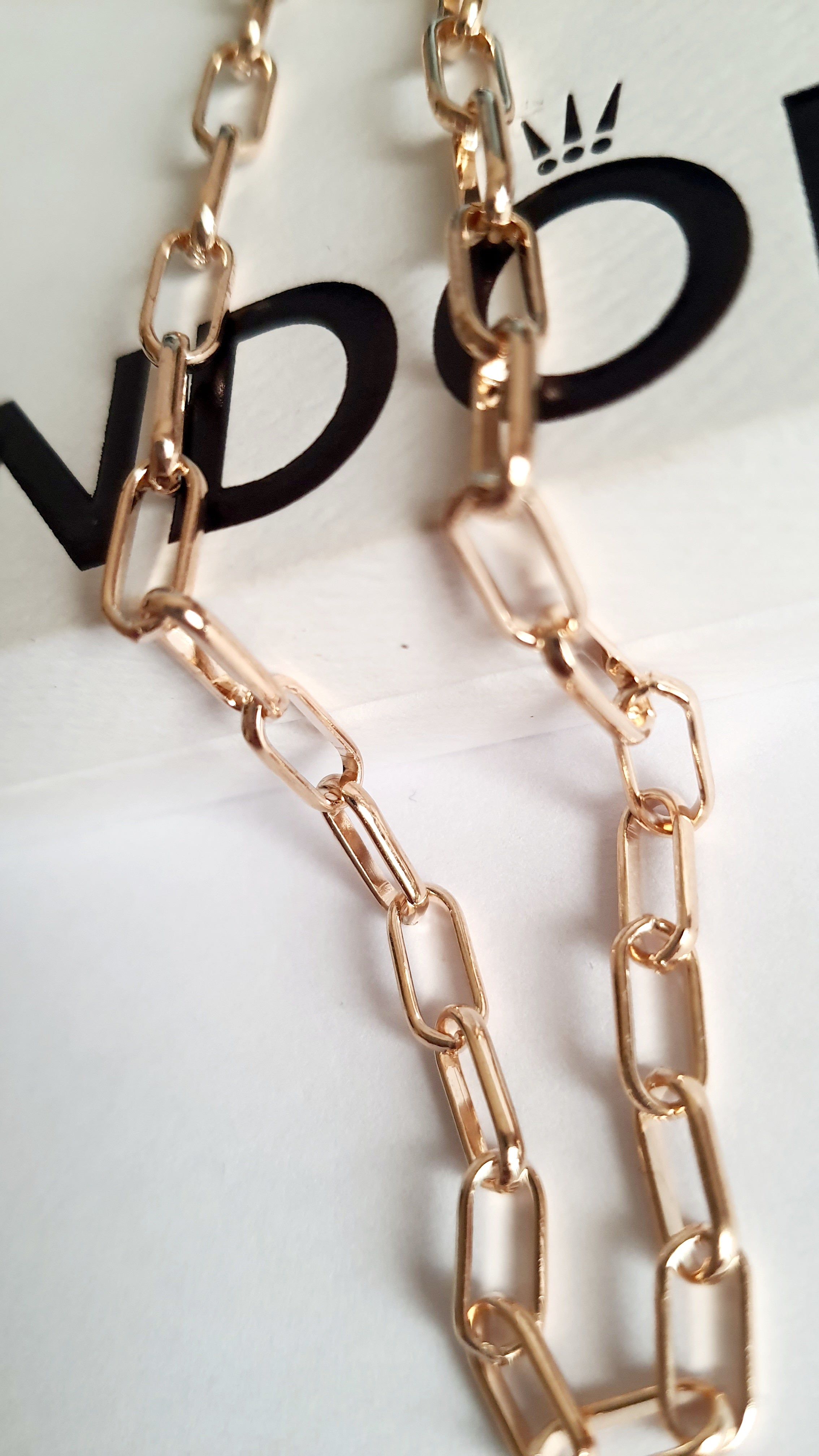 Złota bransoletka w splocie prostokątnych ogniw, długość 23–28 cm, stal chirurgiczna, stal nierdzewna, wodoodporne, hipoalergiczne, jakość premium, elegancki połysk, Rouge Bizu.