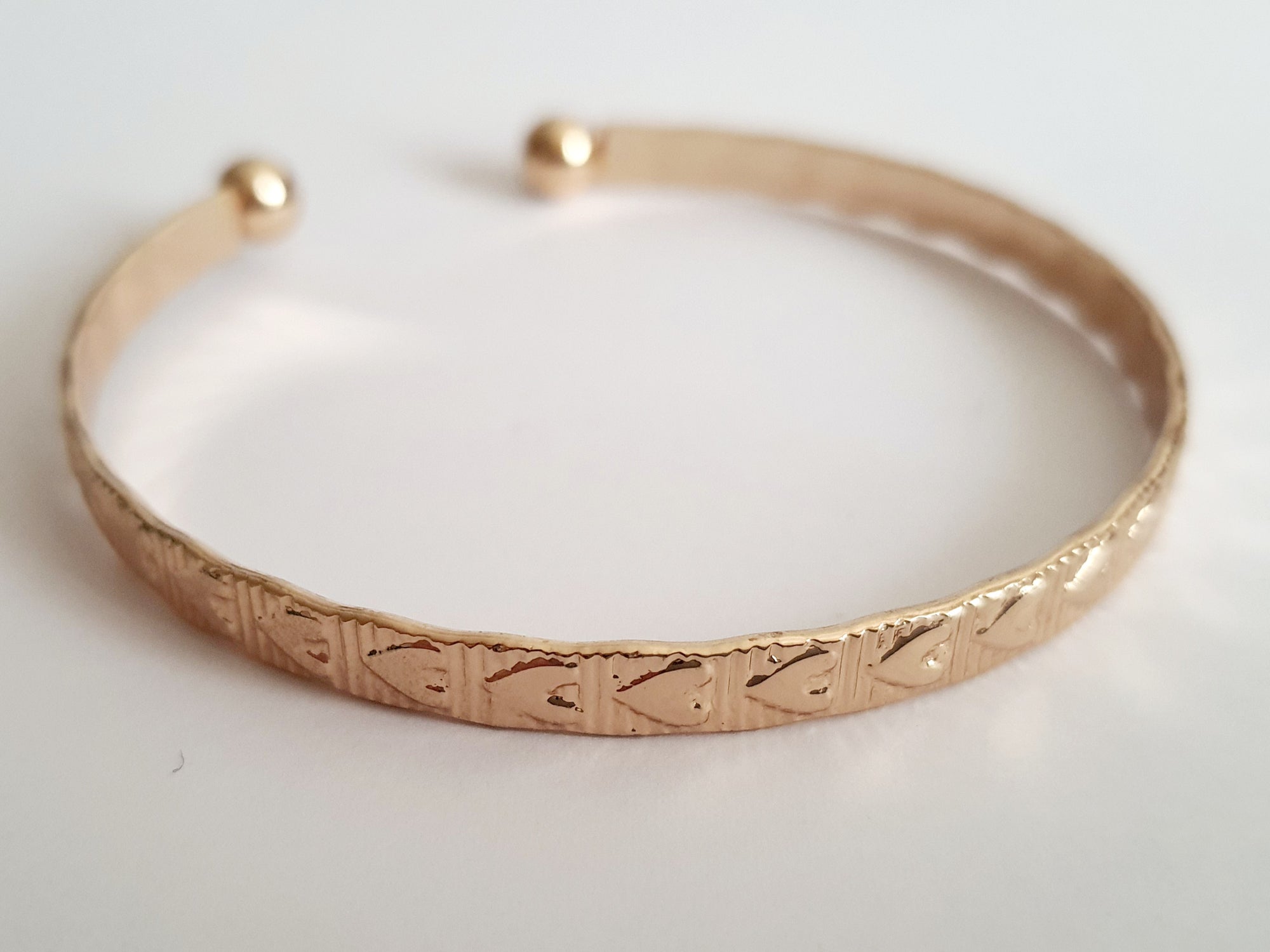 Zestaw biżuterii boho w stylu vintage, 7 SZTUK, każda z innym, fakturowanym wzorem. stal chirurgiczna stal nierdzewna rouge bizu