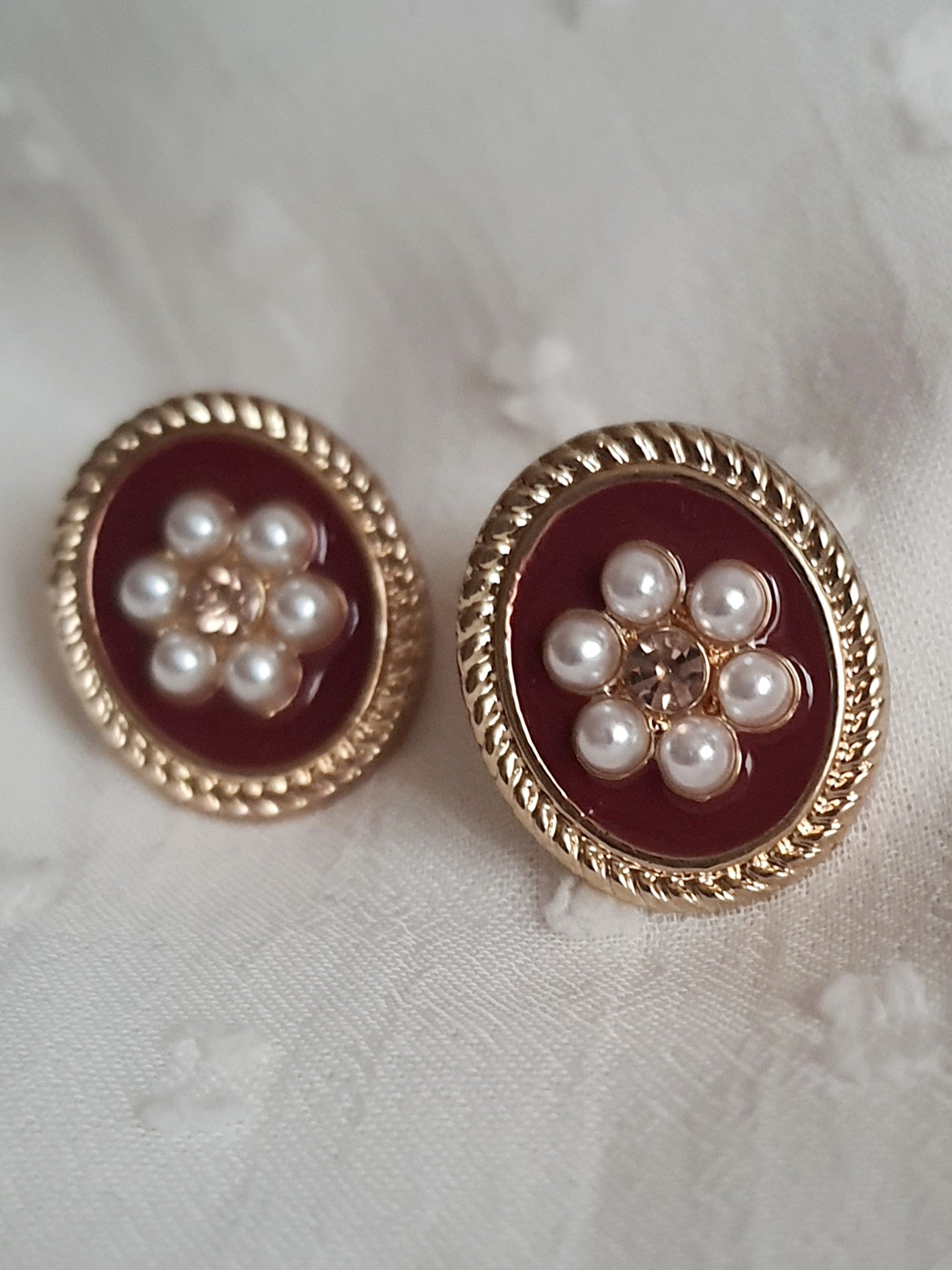 🌺 Retro Perły – Kolczyki w złotej ramie 🌺