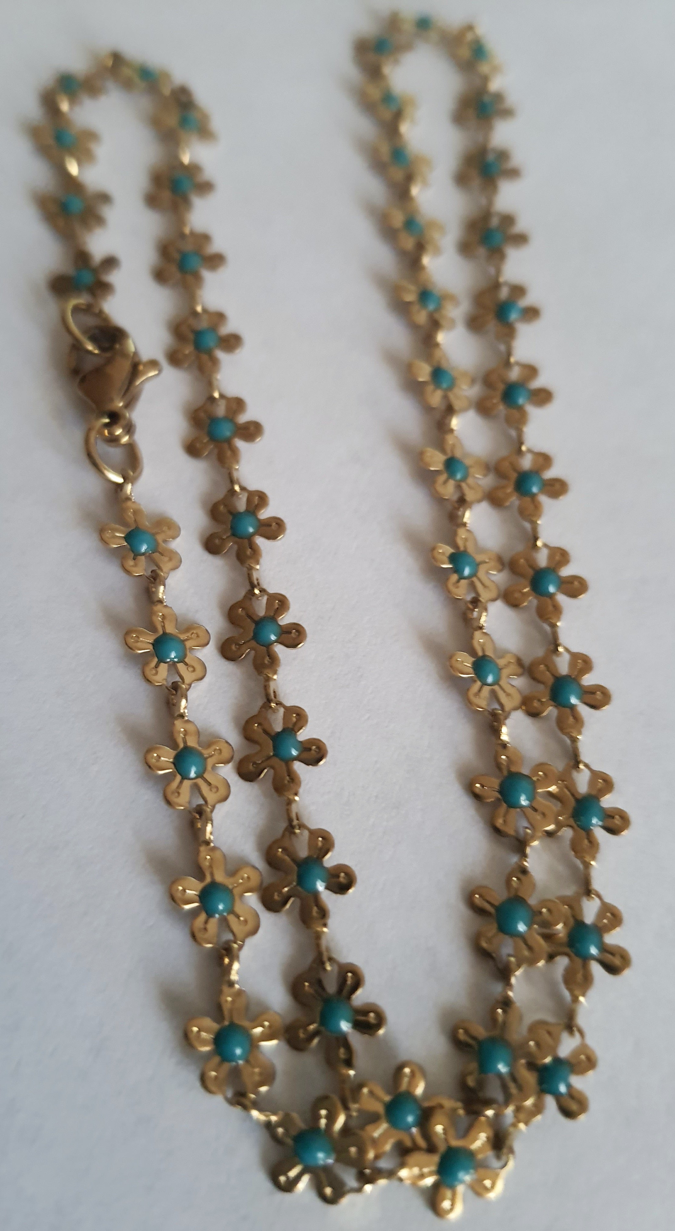 Turkusowe Niezapominajki – złoty naszyjnik ze stali chirurgicznej