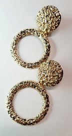 Gold twisted earrings 1.8 cm – a delicate form with character