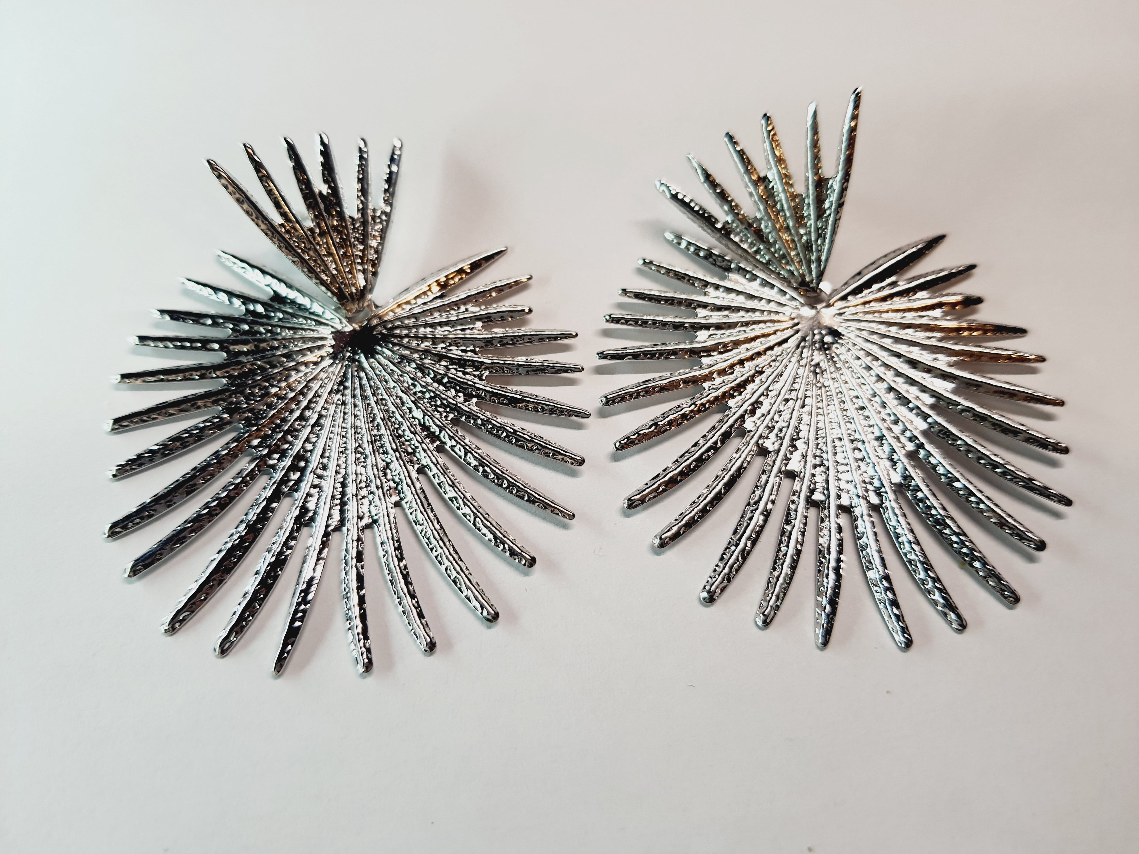 Srebrne kolczyki w kształcie promieni, długość 7 cm, stal chirurgiczna, stal nierdzewna, wodoodporne, hipoalergiczne, jakość premium, RougeBizu.