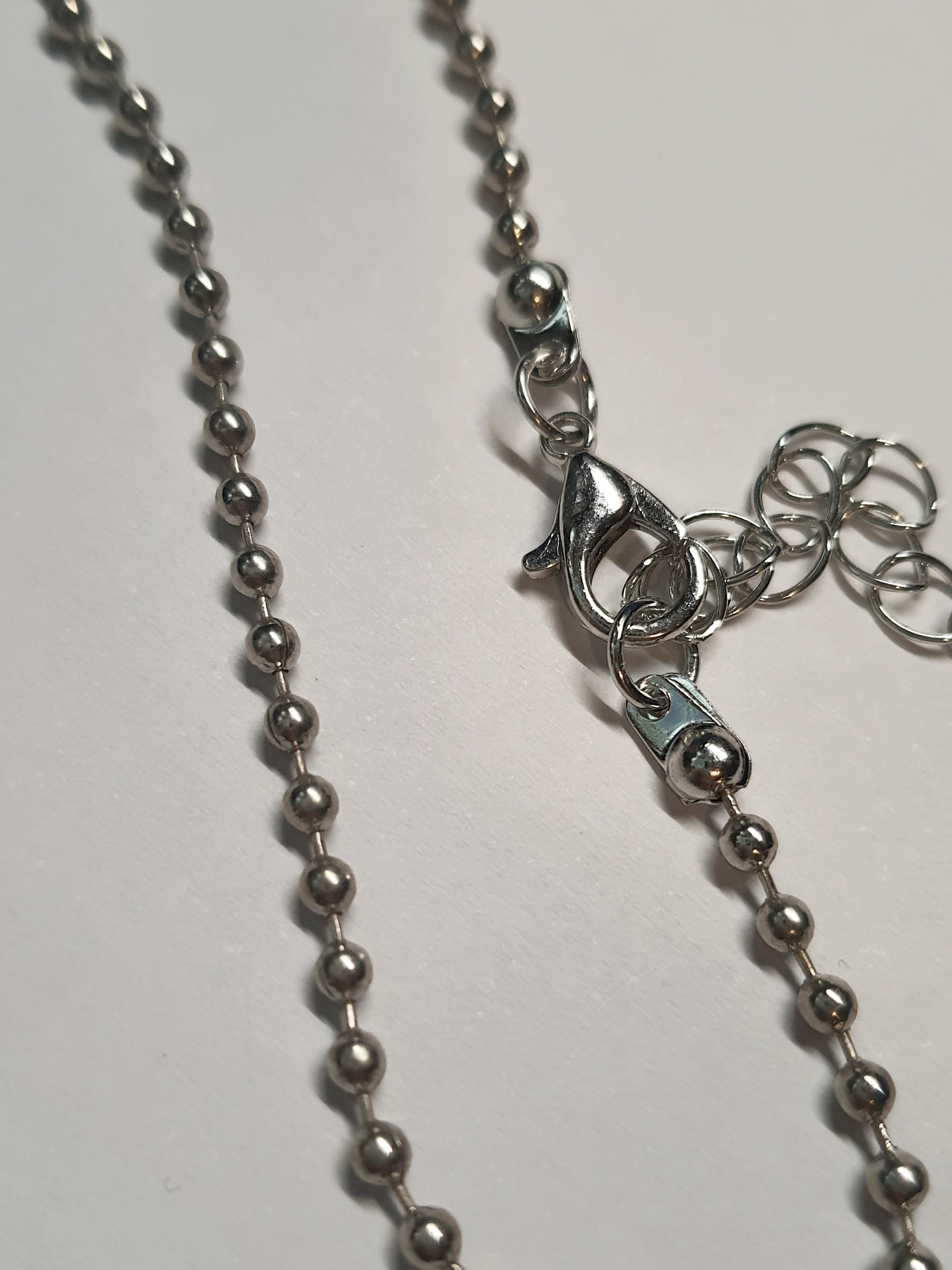 Srebrna bransoletka o splocie kulkowym, stal chirurgiczna, stal nierdzewna, wodoodporne, hipoalergiczne, jakość premium, długość regulowana 17–22 cm, RougeBizu.