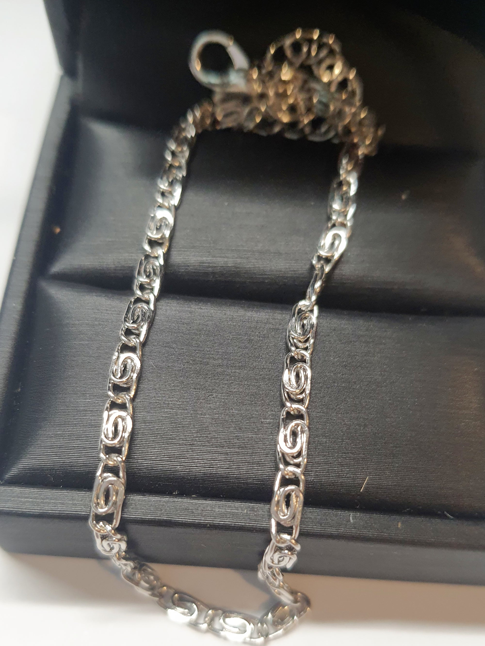 Srebrna bransoletka o splocie ślimak, stal chirurgiczna, stal nierdzewna, wodoodporne, hipoalergiczne, jakość premium, długość regulowana 21–28 cm, RougeBizu.