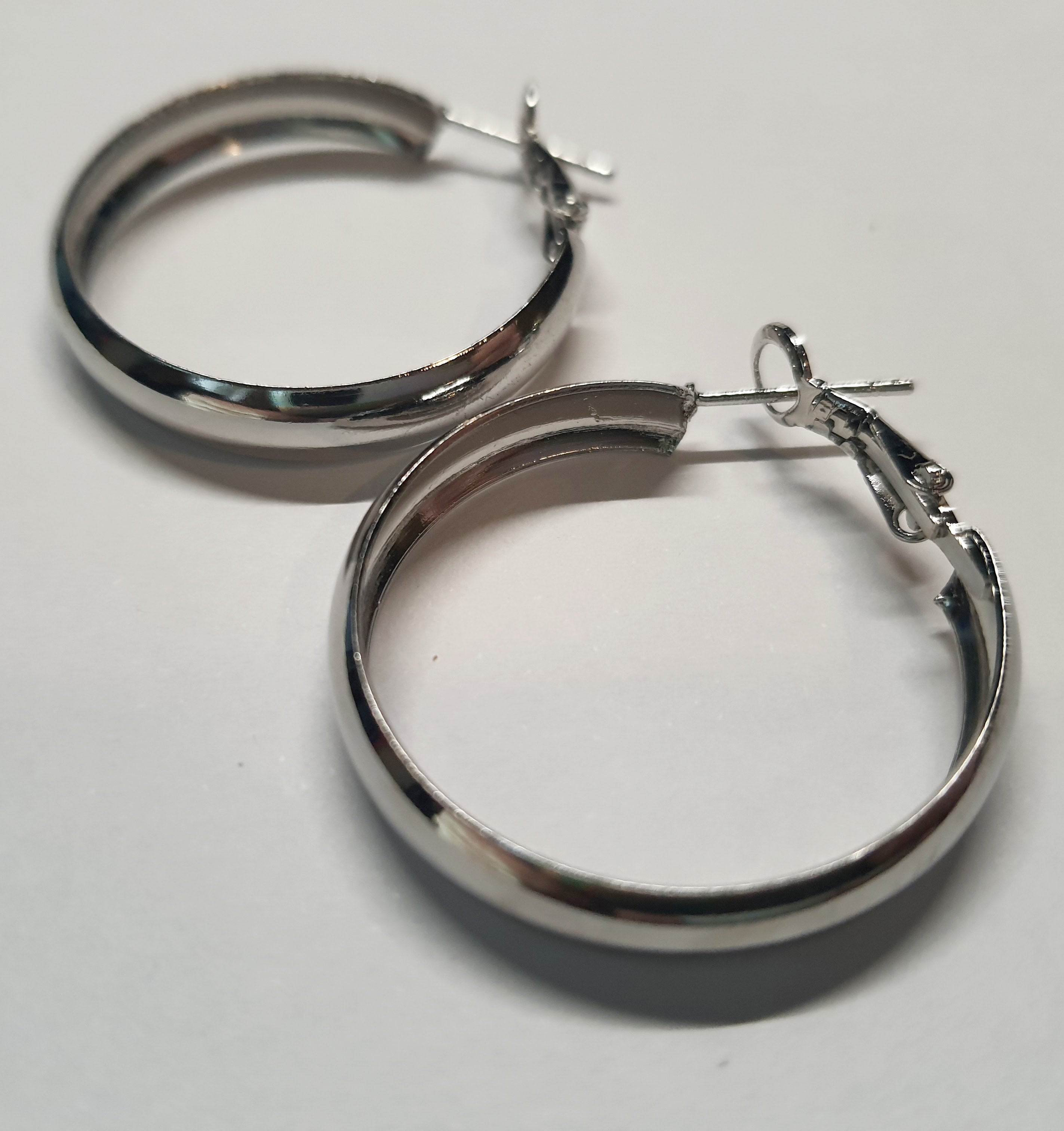 Srebrne kolczyki klasyczne chunky kółka o średnicy 3 cm, stal chirurgiczna, stal nierdzewna, wodoodporne, hipoalergiczne, jakość premium, RougeBizu.