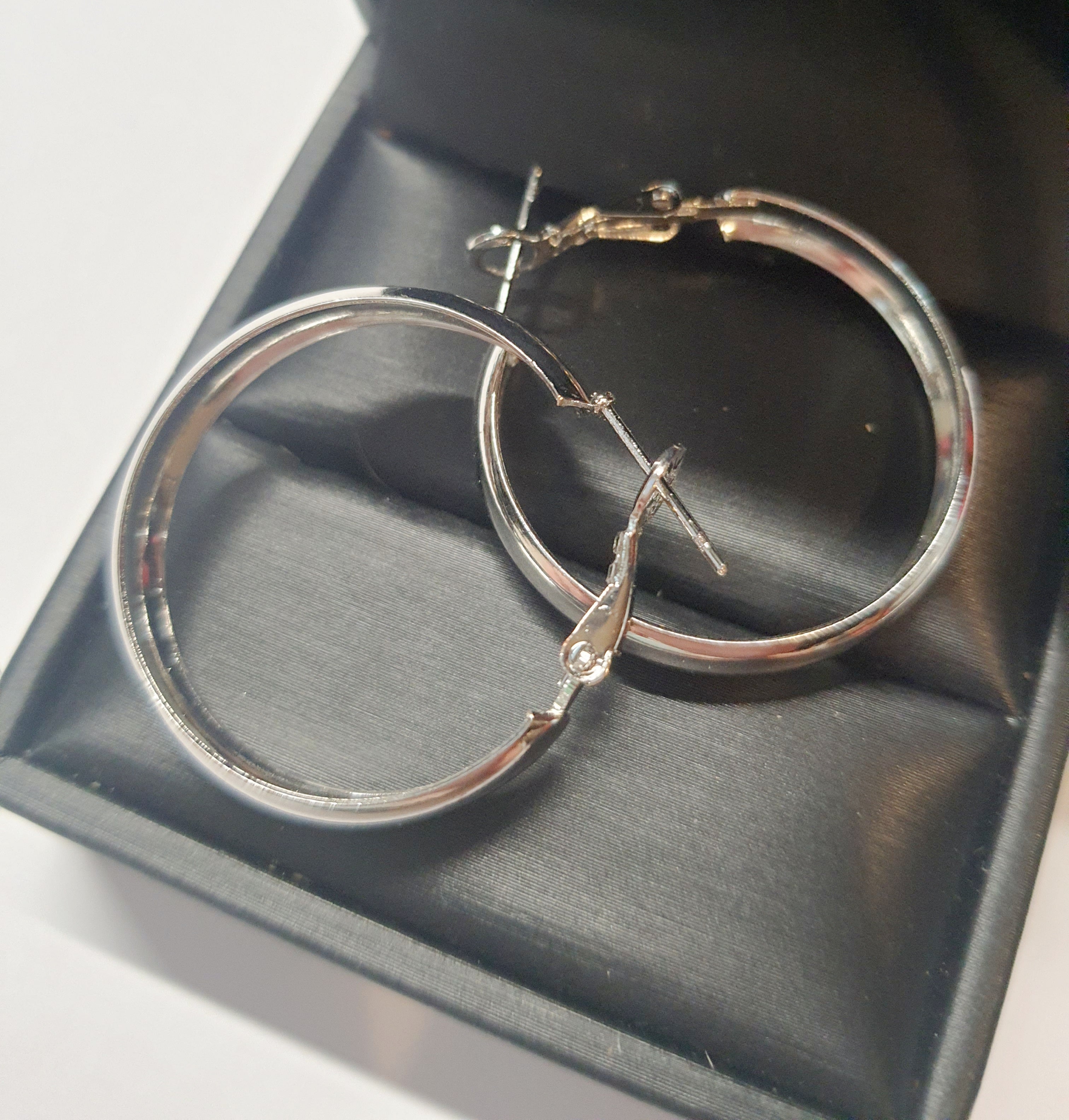 Srebrne kolczyki klasyczne chunky kółka o średnicy 3 cm, stal chirurgiczna, stal nierdzewna, wodoodporne, hipoalergiczne, jakość premium, RougeBizu.