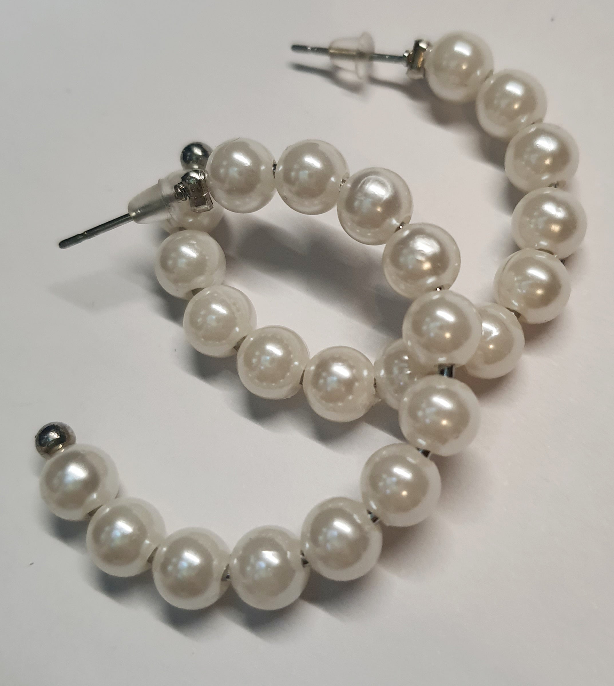 Srebrne kolczyki kółka z perłami o średnicy 3,5 cm, stal chirurgiczna, stal nierdzewna, wodoodporne, hipoalergiczne, jakość premium, RougeBizu.