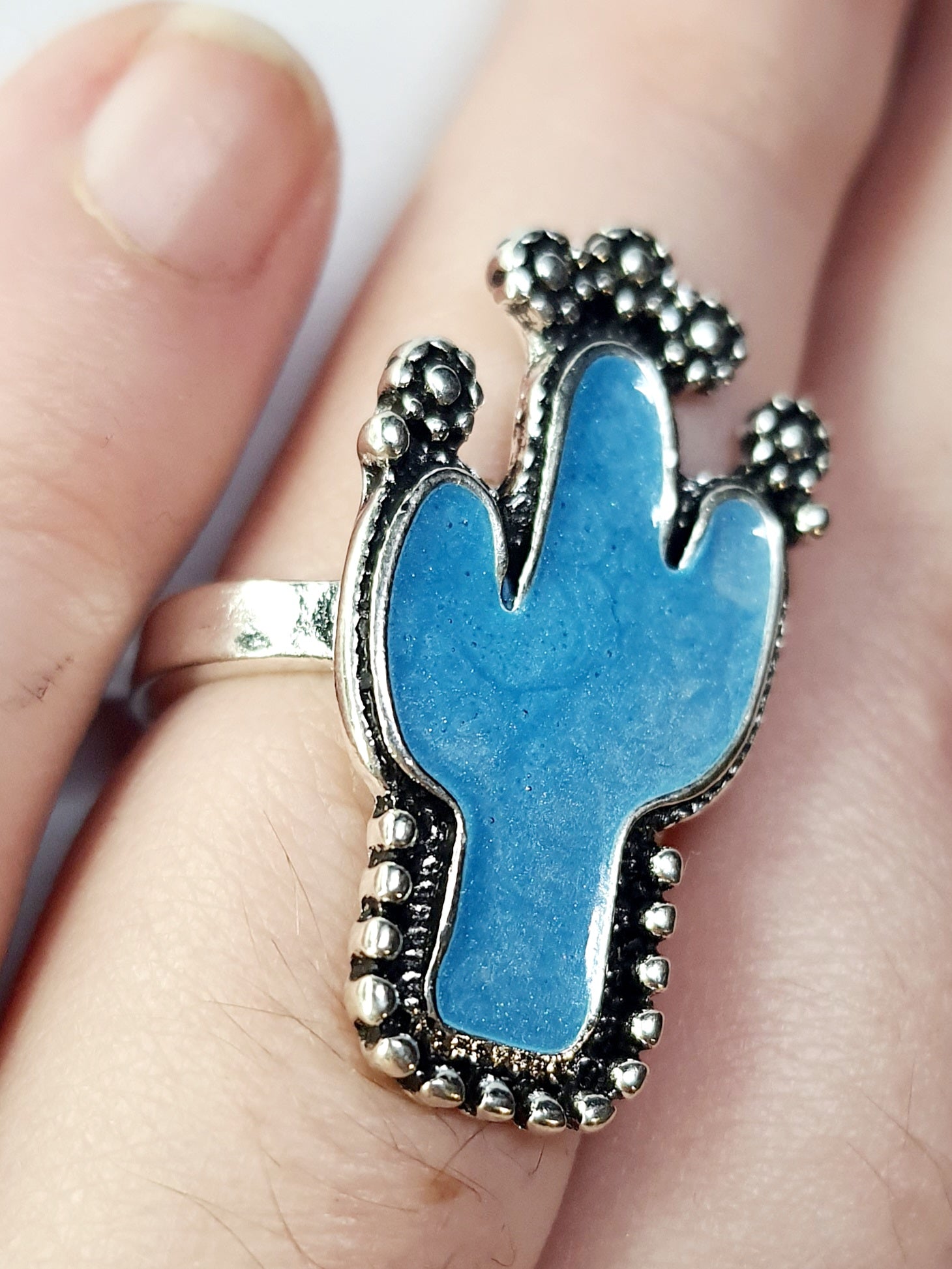 Pierścionek srebrny z niebieskim motywem kaktusa, stal nierdzewna, stal chirurgiczna, boho, artystyczny styl, rozmiar 16 mm, wodoodporne, hipoalergiczne, jakość premium, Rouge Bizu.