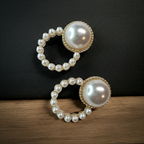 Gold twisted earrings 1.8 cm – a delicate form with character