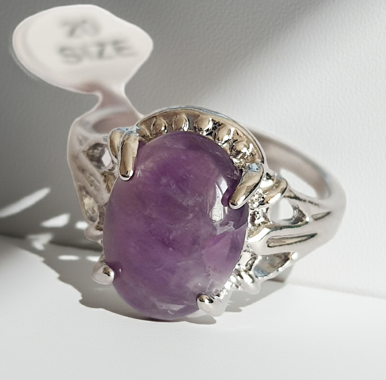 Pierścionek „Fiołkowy Sen” — Srebrna Opowieść z Kamieniem Lila