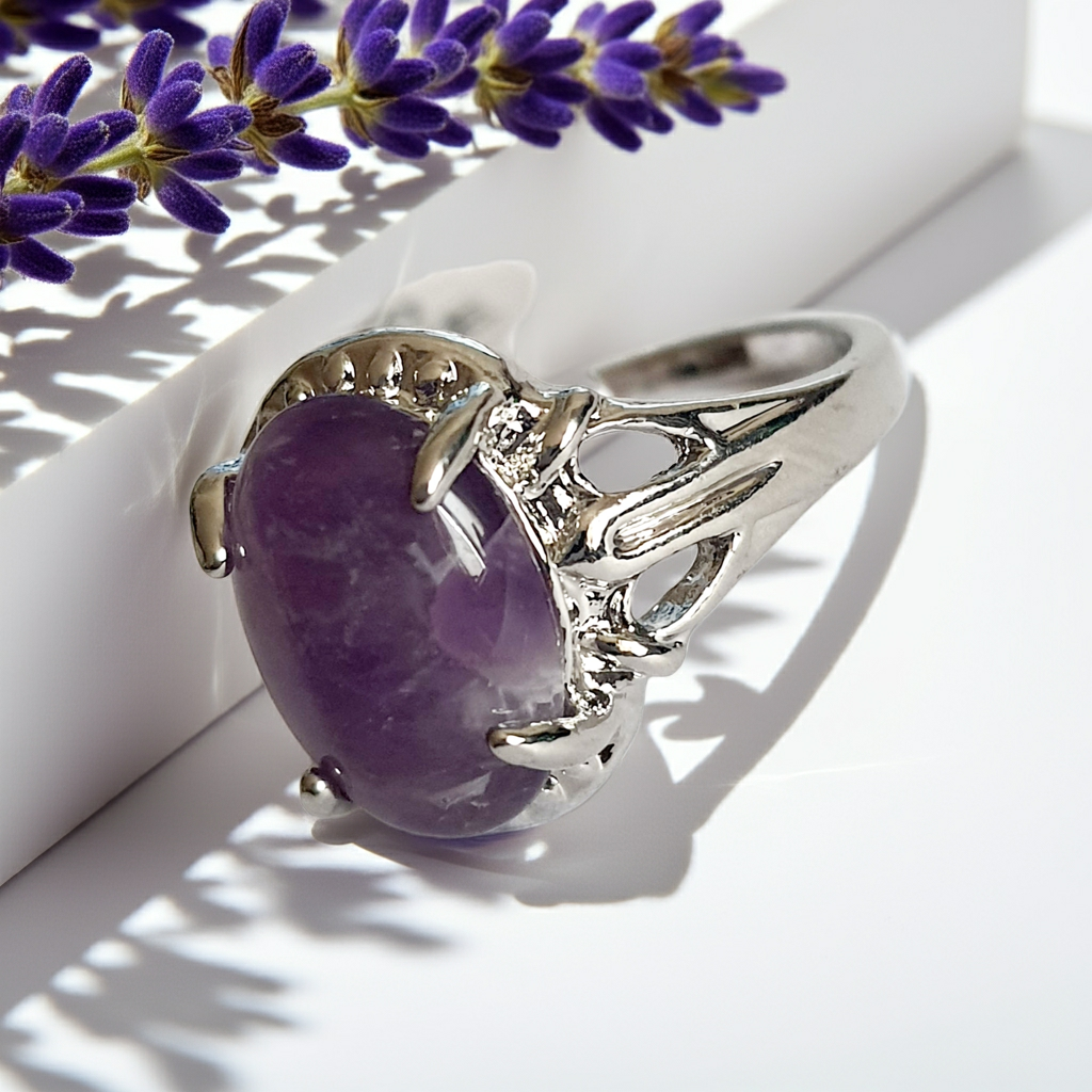 Pierścionek „Fiołkowy Sen” — Srebrna Opowieść z Kamieniem Lila