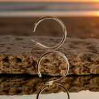 Gold twisted earrings 1.8 cm – a delicate form with character