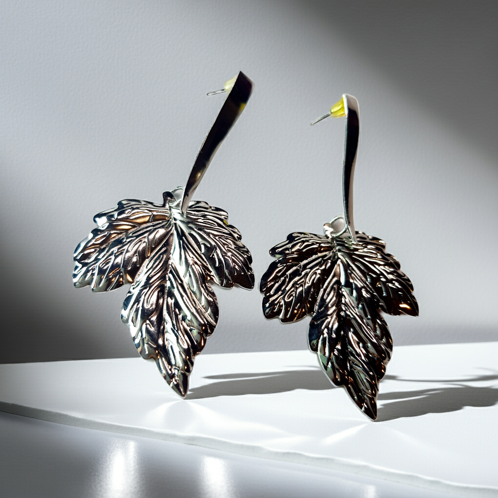 Kolczyki liście w kolorze srebrnym, długość 8 cm, stal chirurgiczna, stal nierdzewna, wodoodporne, hipoalergiczne, jakość premium, RougeBizu.