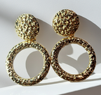 Gold twisted earrings 1.8 cm – a delicate form with character