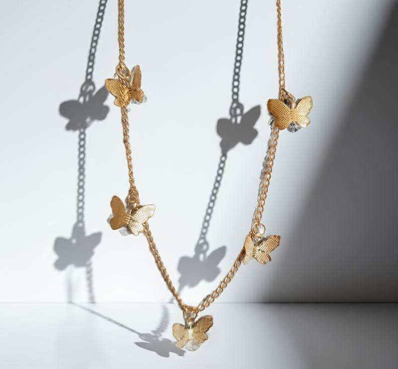 Uroczy Złoty łańcuszek celebrytka z pięcioma zawieszkami w kształcie motyli, typ- celebrytka, stal nierdzewna
rougebizu

