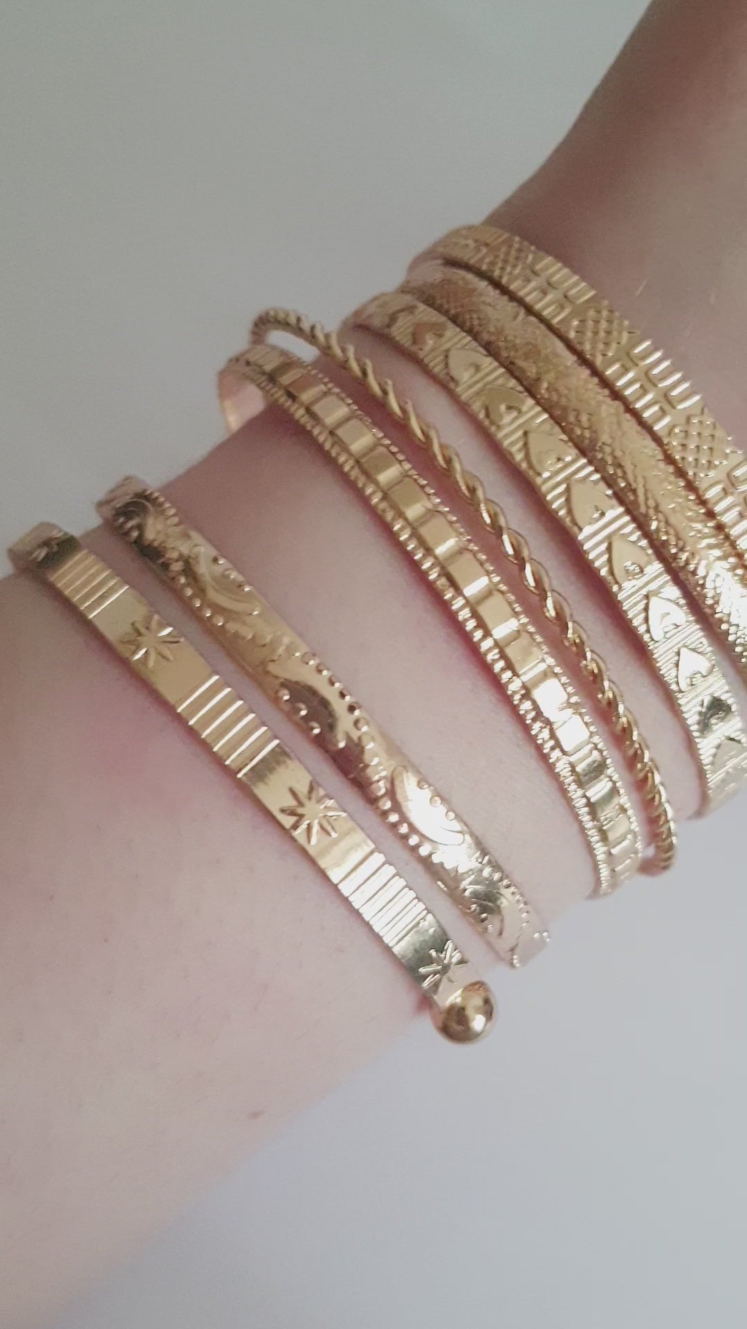 Zestaw biżuterii boho w stylu vintage, 7 SZTUK, każda z innym, fakturowanym wzorem. stal chirurgiczna stal nierdzewna rouge bizu