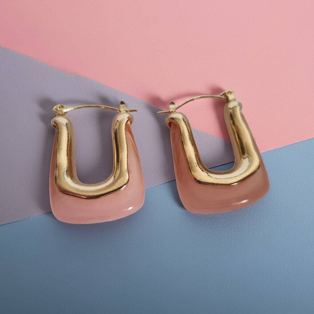 Kolczyki złoto-różowe w kształcie litery U, długość 3 cm, stal nierdzewna, nowoczesny i minimalistyczny design, Rouge Bizu.